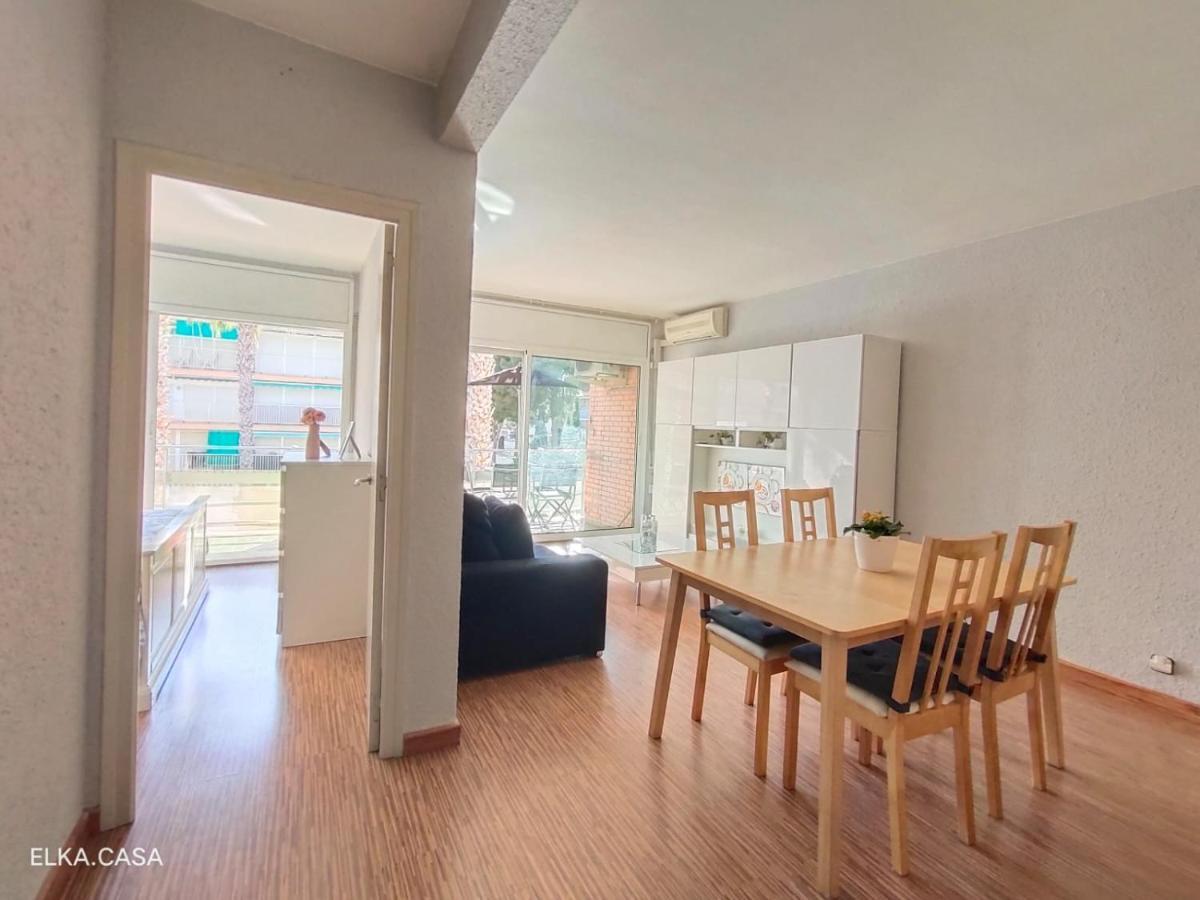 Apartamento Muy Luminoso En Segunda Linea De Mar Lägenhet Roda de Bará Exteriör bild