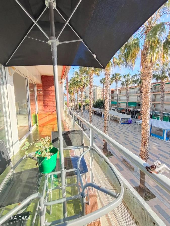 Apartamento Muy Luminoso En Segunda Linea De Mar Lägenhet Roda de Bará Exteriör bild