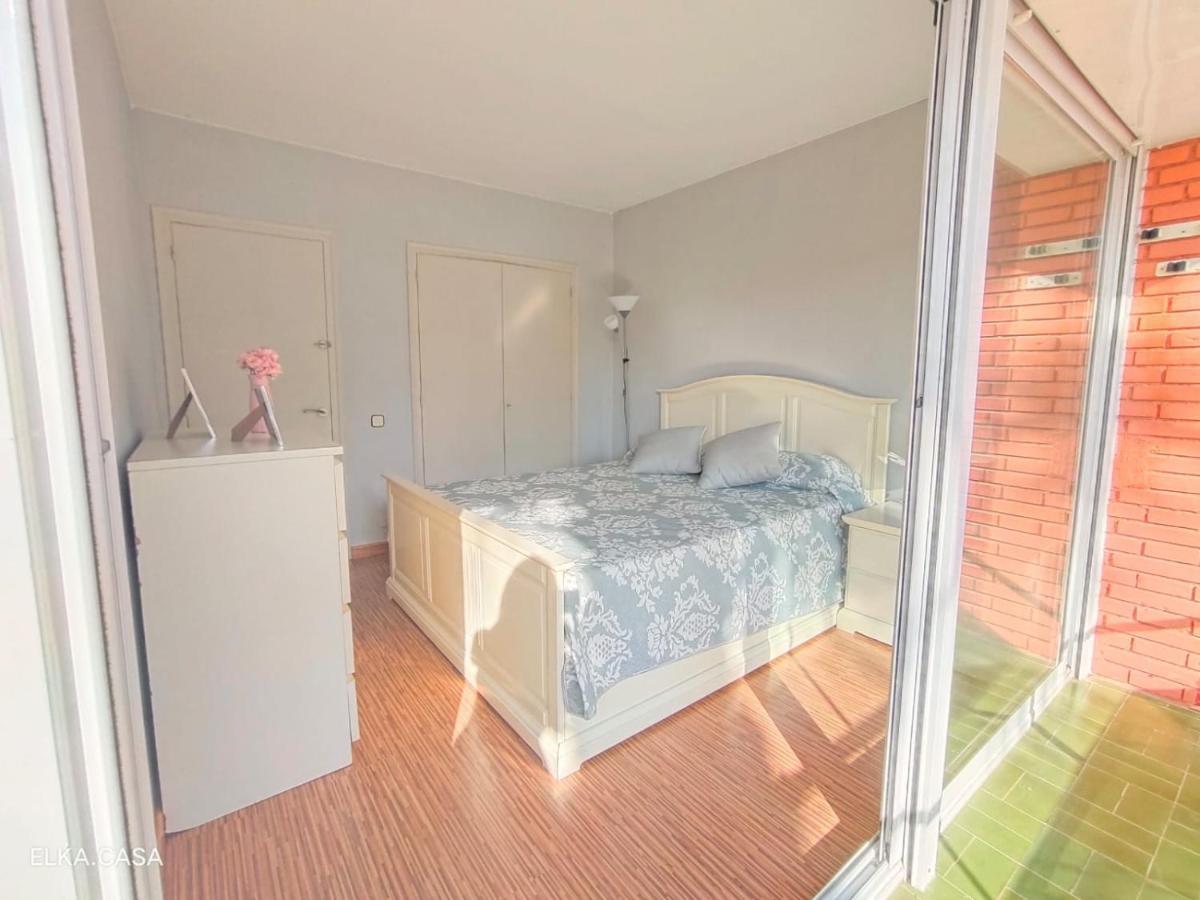Apartamento Muy Luminoso En Segunda Linea De Mar Lägenhet Roda de Bará Exteriör bild