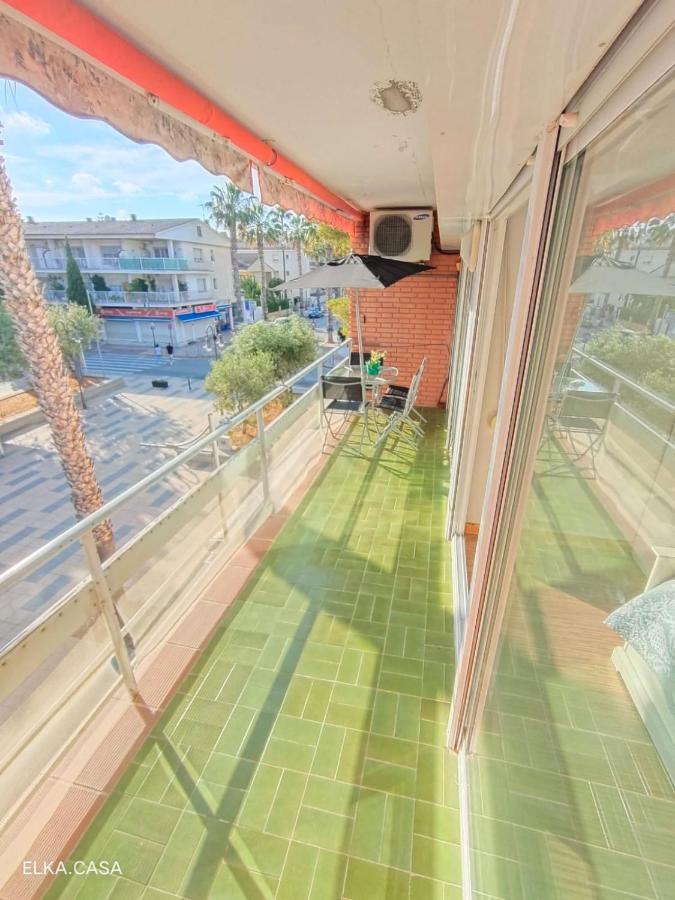 Apartamento Muy Luminoso En Segunda Linea De Mar Lägenhet Roda de Bará Exteriör bild