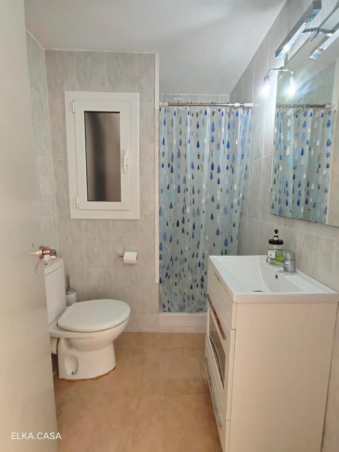 Apartamento Muy Luminoso En Segunda Linea De Mar Lägenhet Roda de Bará Exteriör bild