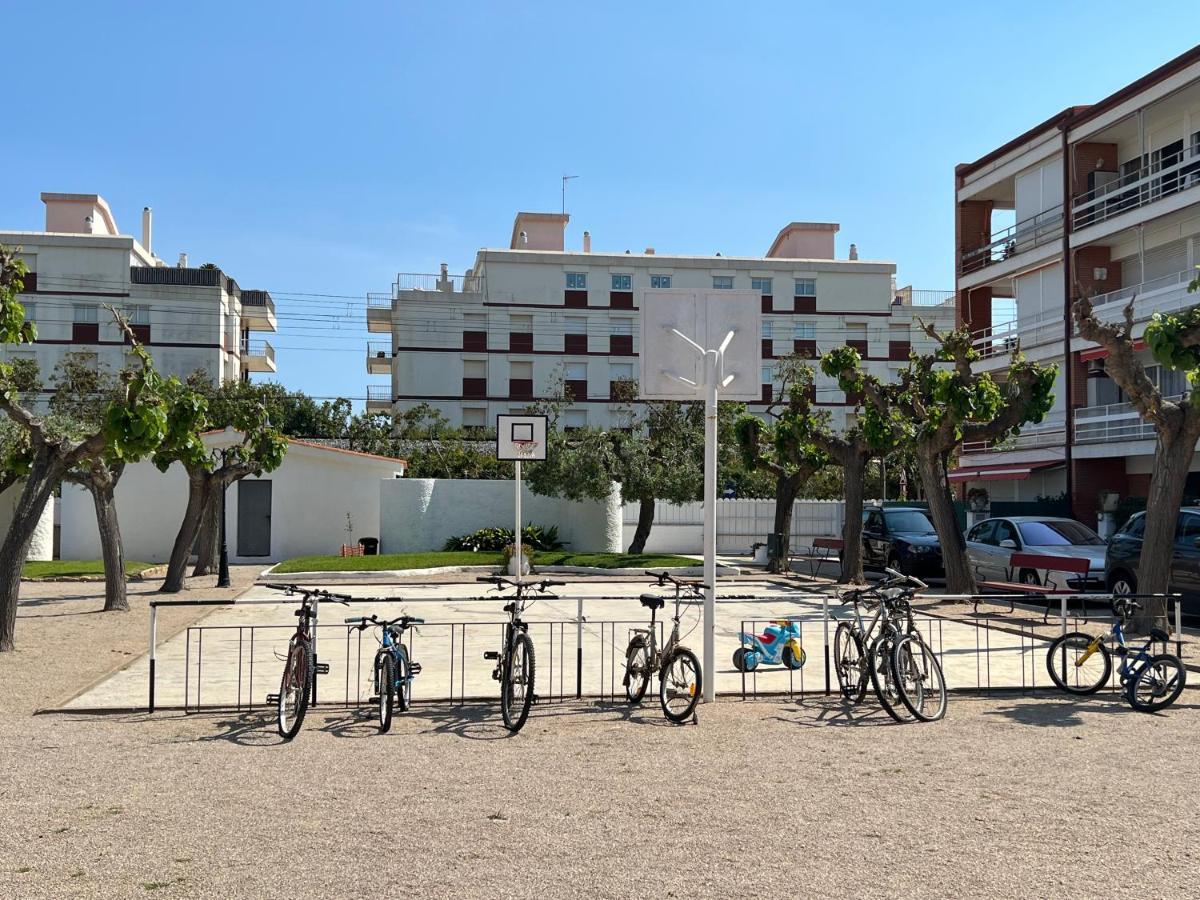 Apartamento Muy Luminoso En Segunda Linea De Mar Lägenhet Roda de Bará Exteriör bild
