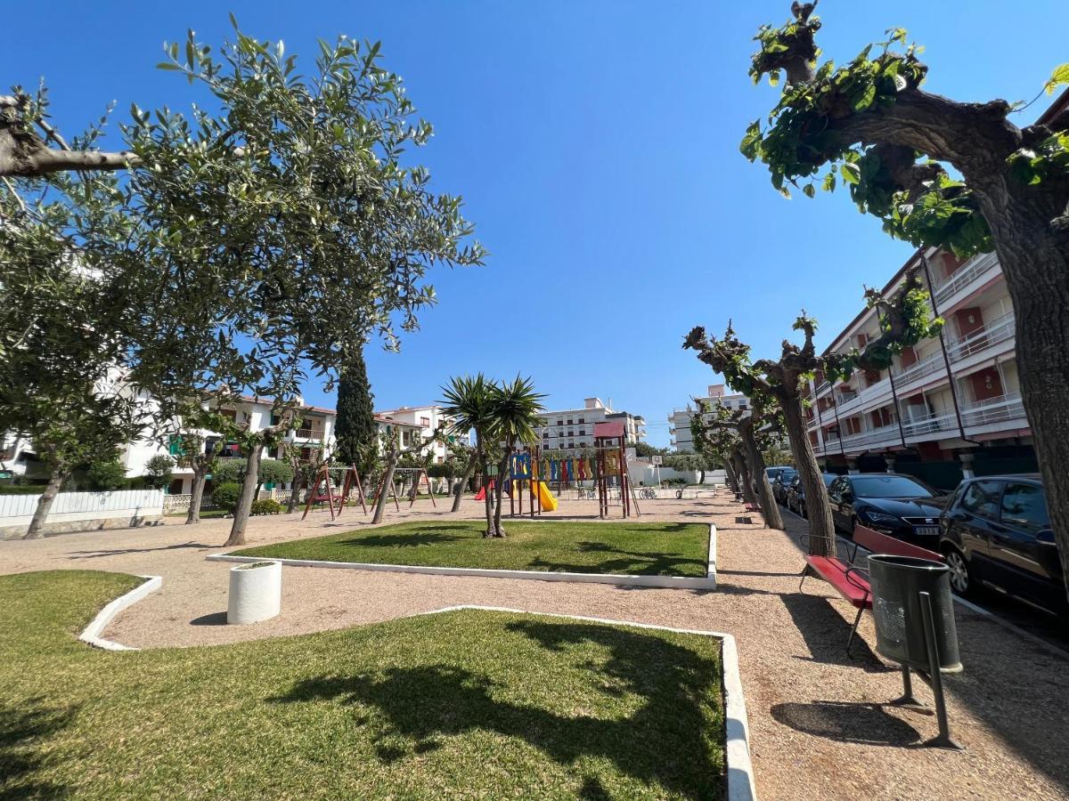 Apartamento Muy Luminoso En Segunda Linea De Mar Lägenhet Roda de Bará Exteriör bild