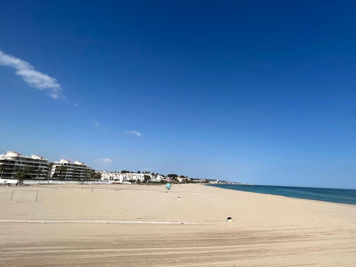 Apartamento Muy Luminoso En Segunda Linea De Mar Lägenhet Roda de Bará Exteriör bild